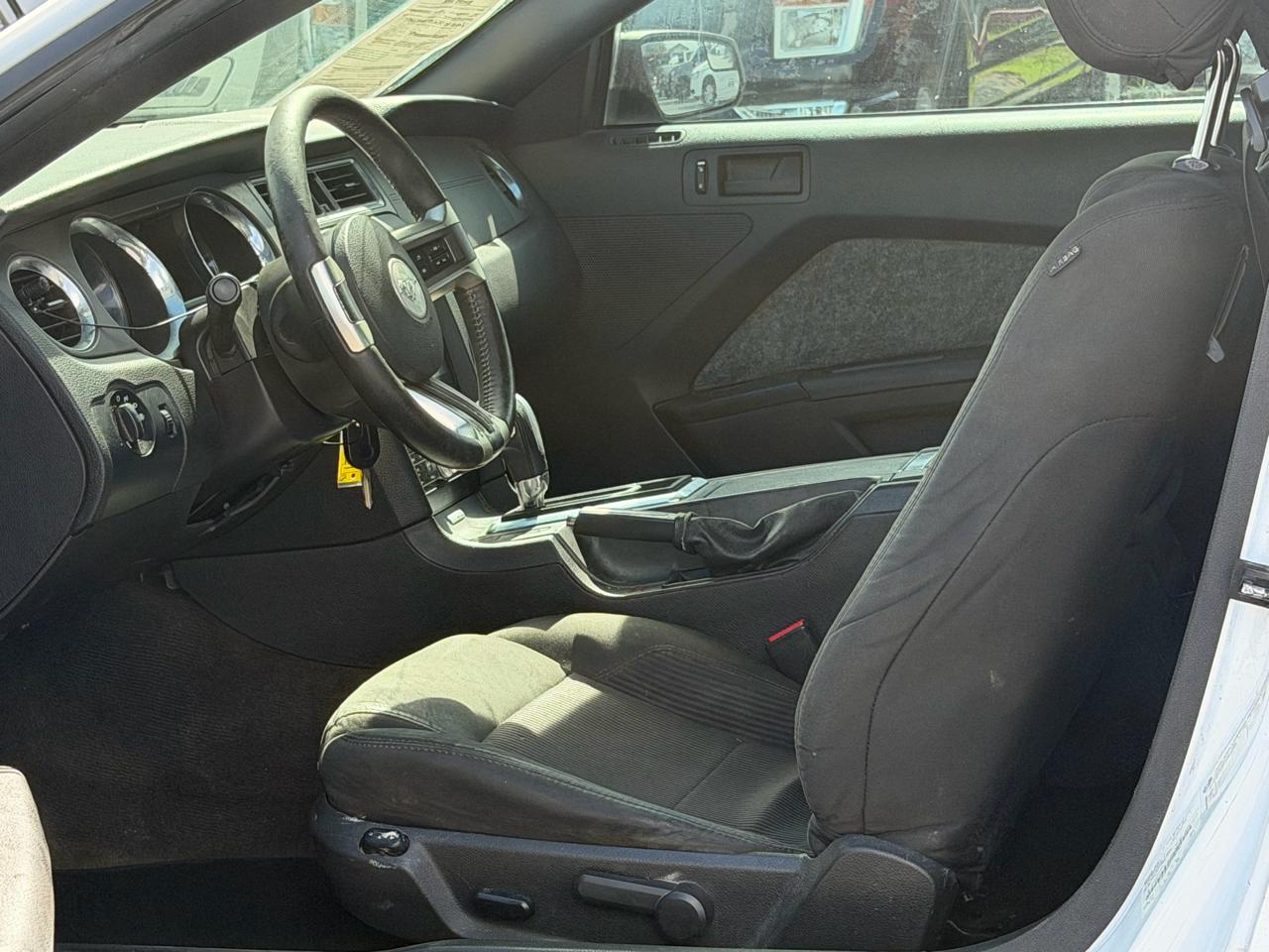 Ford Mustang 2dr Cpe V6 2014