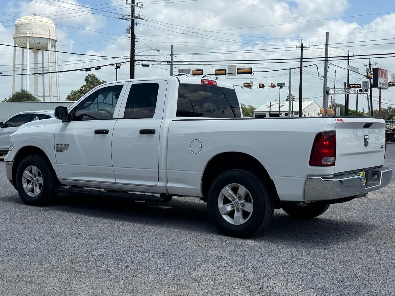 RAM 1500 Classic Tradesman 4x4 Quad Cab 6'4" Box 2022