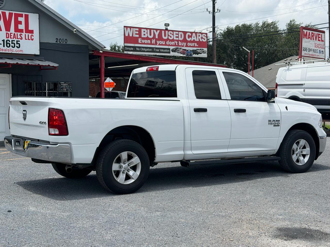 RAM 1500 Classic Tradesman 4x4 Quad Cab 6'4" Box 2022