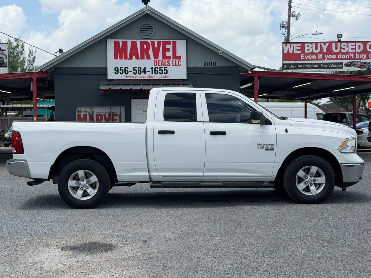 RAM 1500 Classic Tradesman 4x4 Quad Cab 6'4" Box 2022