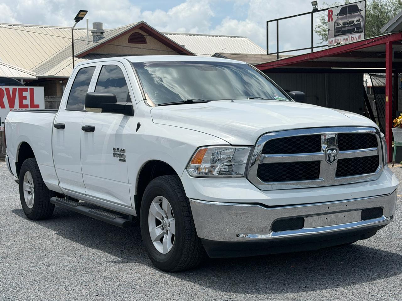 RAM 1500 Classic Tradesman 4x4 Quad Cab 6'4" Box 2022