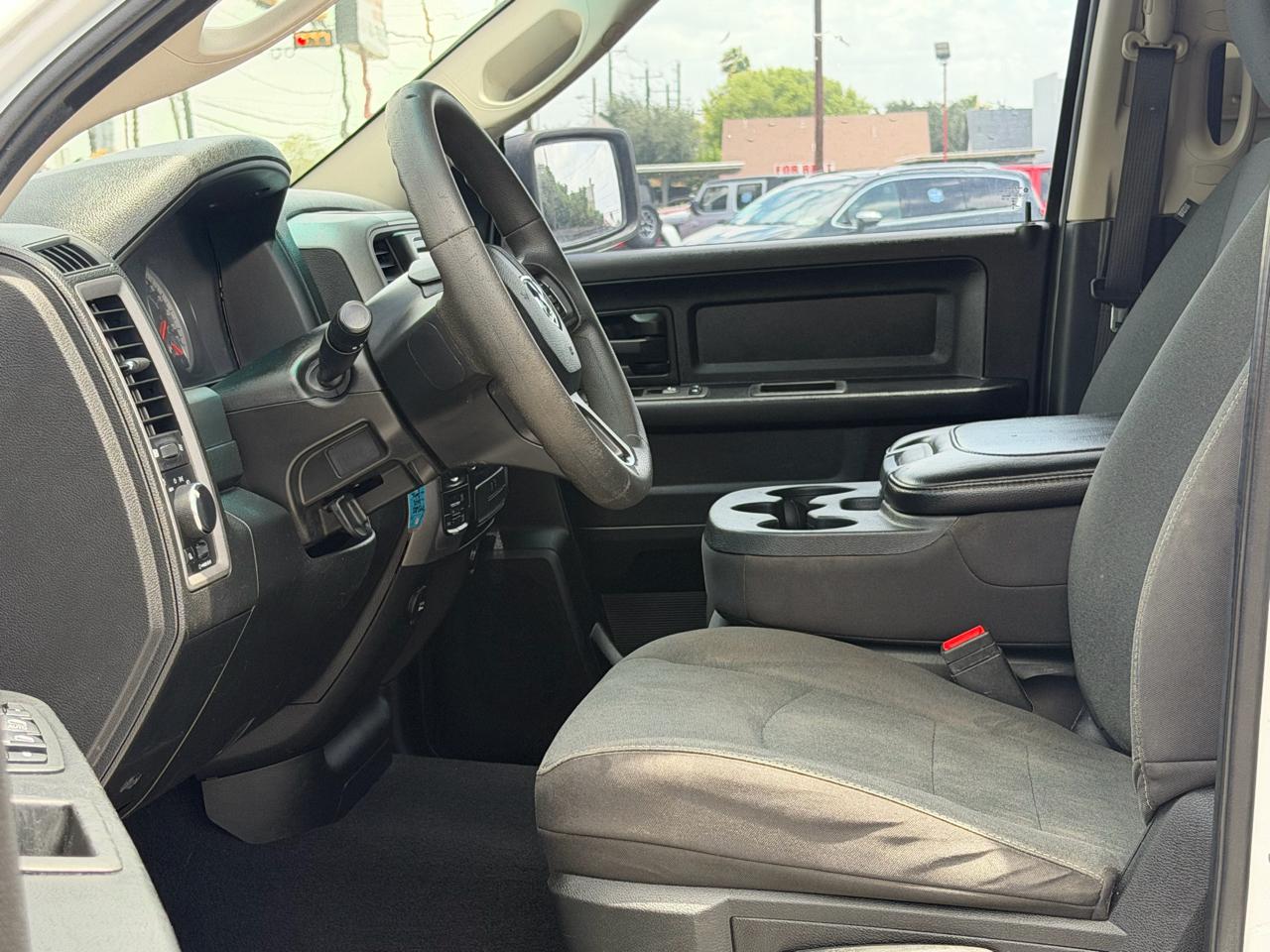 RAM 1500 Classic Tradesman 4x4 Quad Cab 6'4" Box 2022