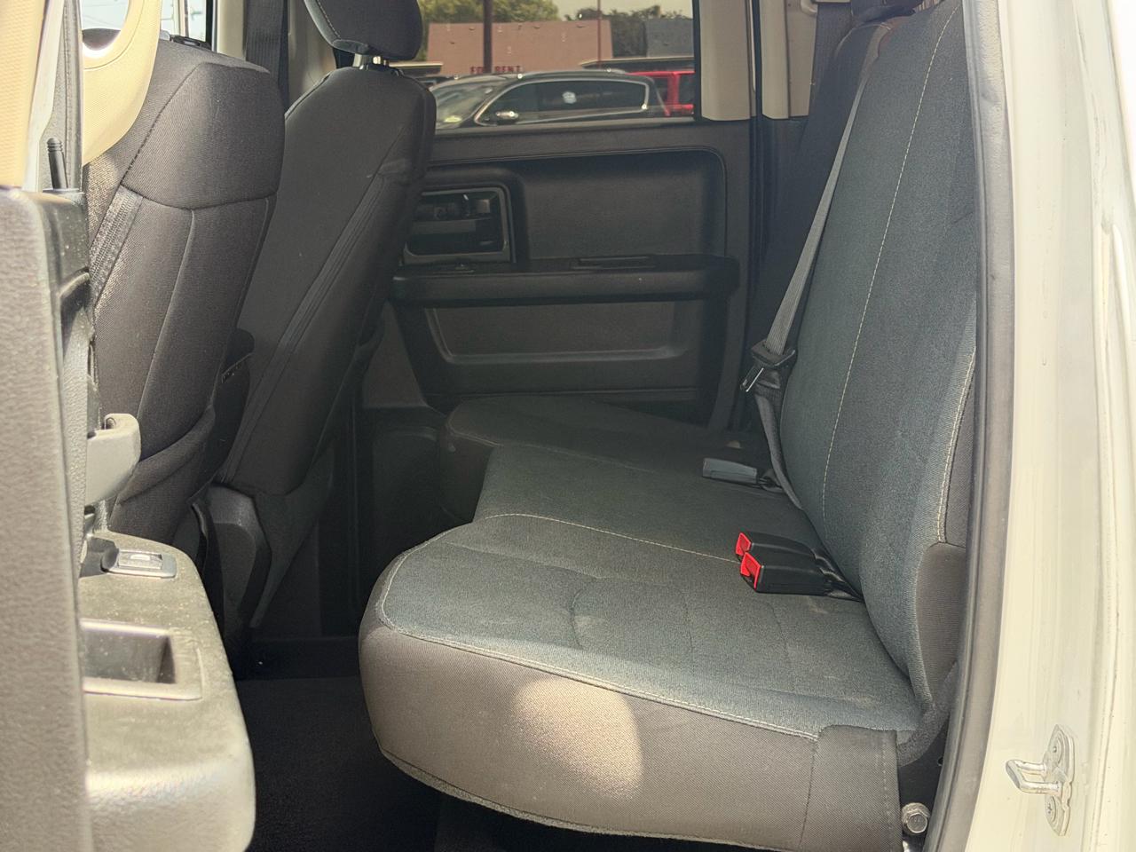 RAM 1500 Classic Tradesman 4x4 Quad Cab 6'4" Box 2022