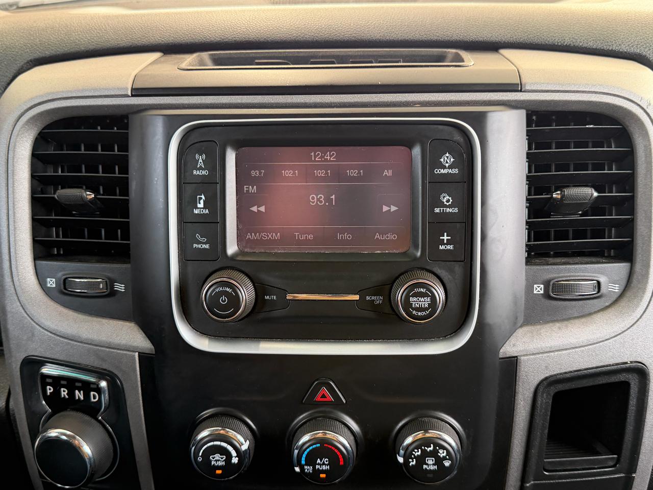 RAM 1500 Classic Tradesman 4x4 Quad Cab 6'4" Box 2022