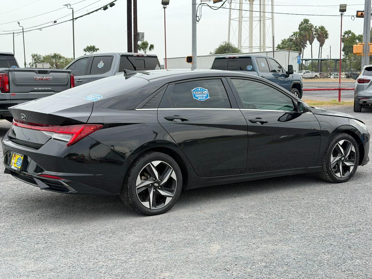Hyundai Elantra Limited IVT *Ltd Avail* 2021