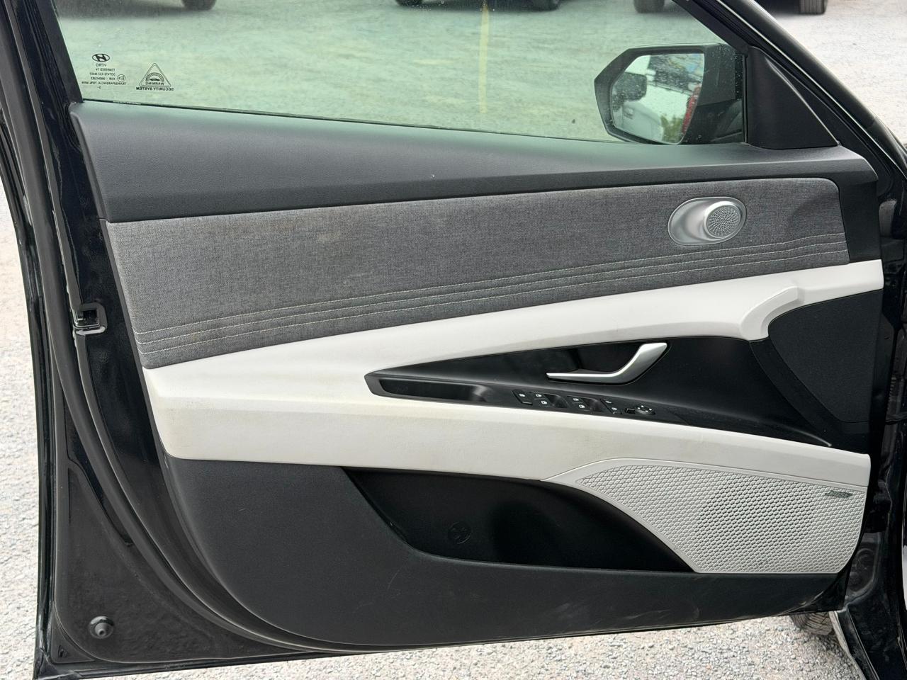 Hyundai Elantra Limited IVT *Ltd Avail* 2021