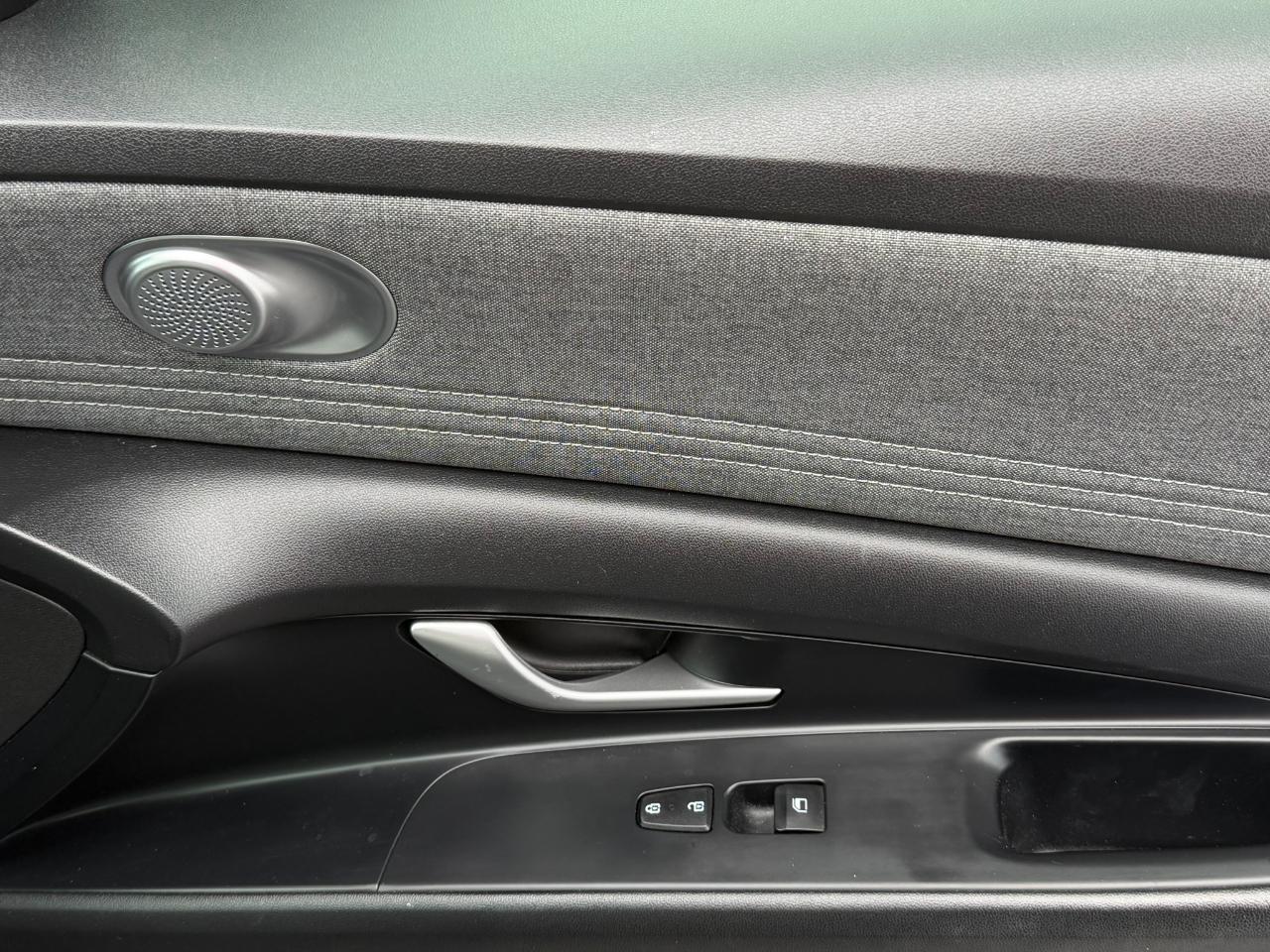 Hyundai Elantra Limited IVT *Ltd Avail* 2021
