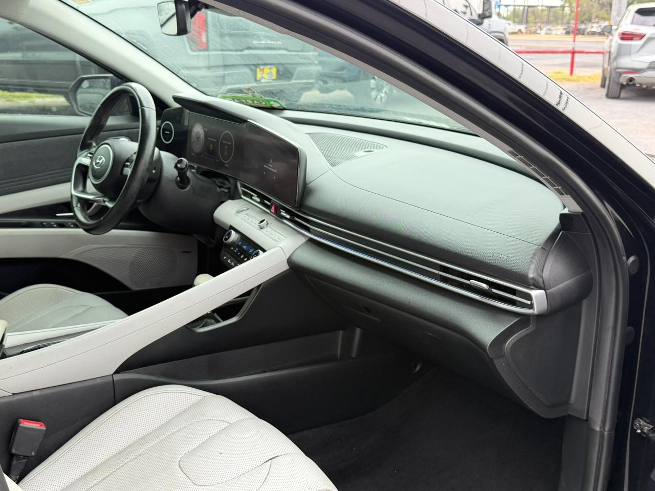 Hyundai Elantra Limited IVT *Ltd Avail* 2021