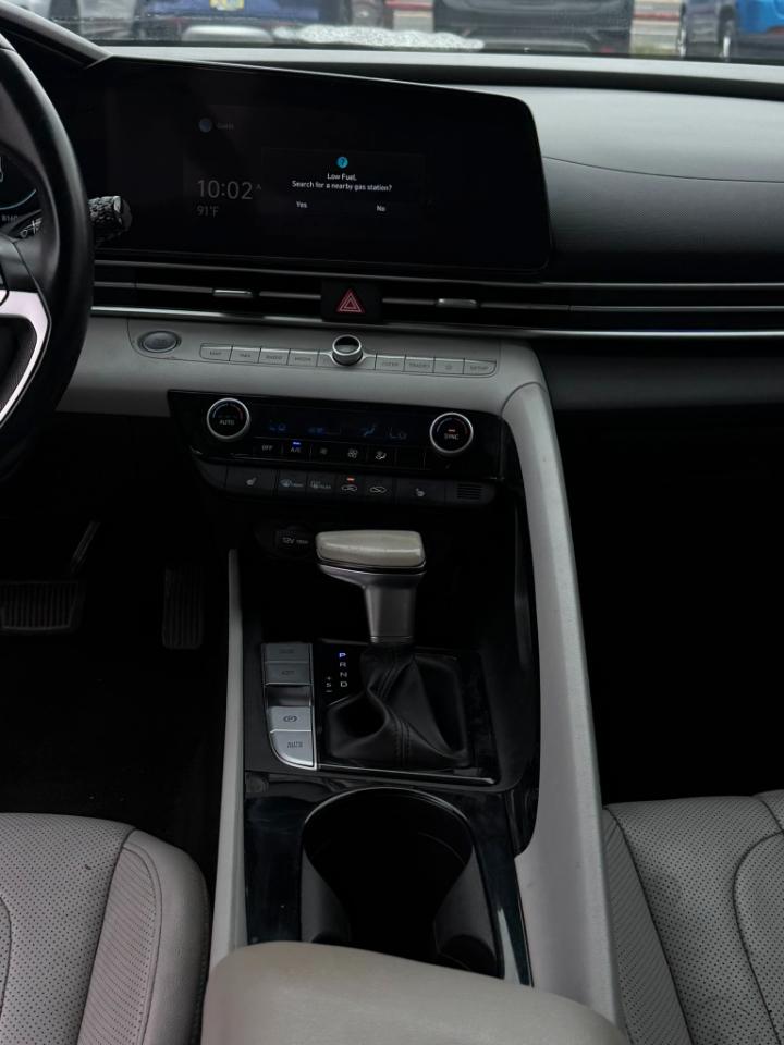 Hyundai Elantra Limited IVT *Ltd Avail* 2021