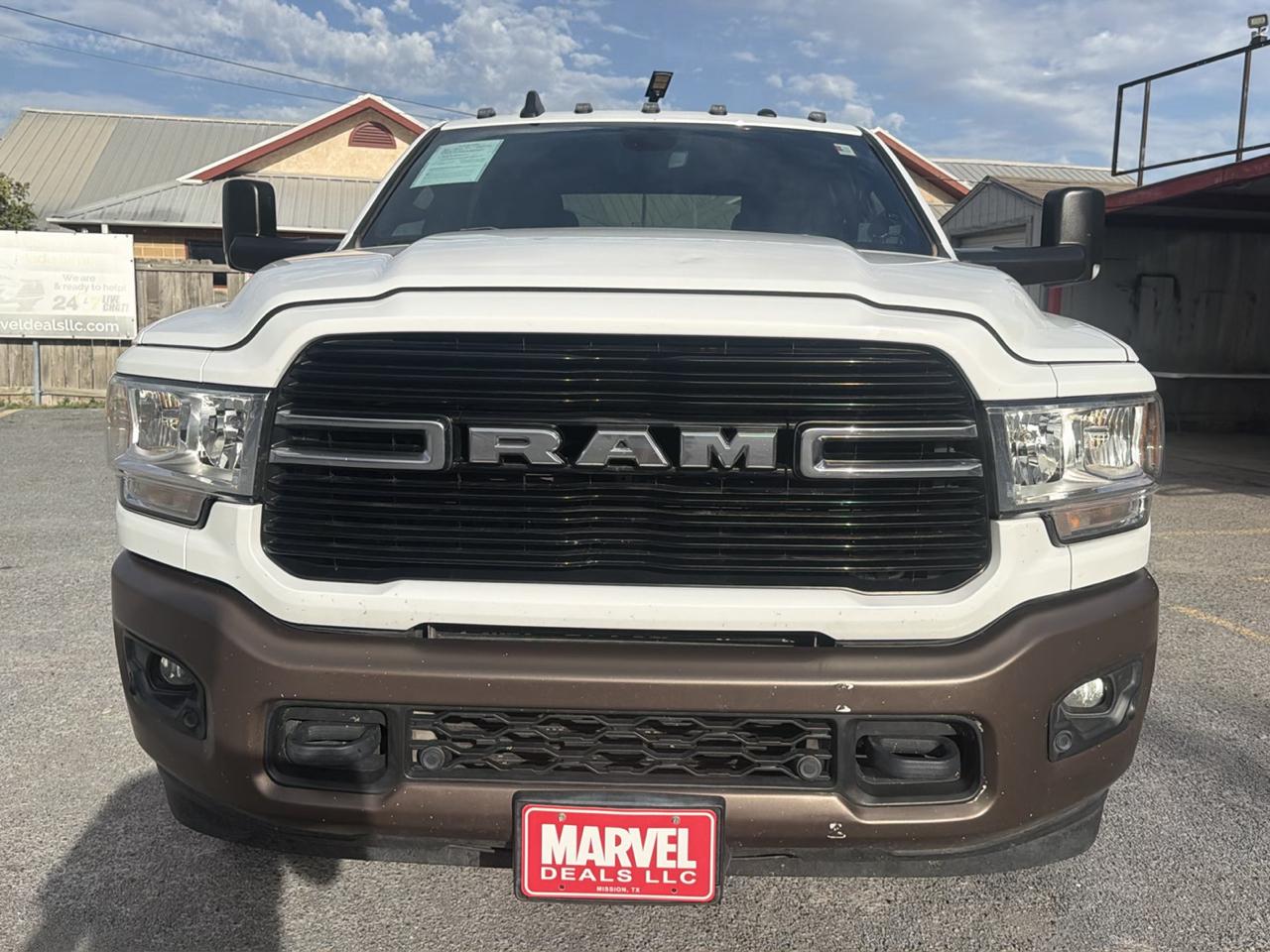 RAM 3500 Big Horn 4x4 Crew Cab 8' Box 2020