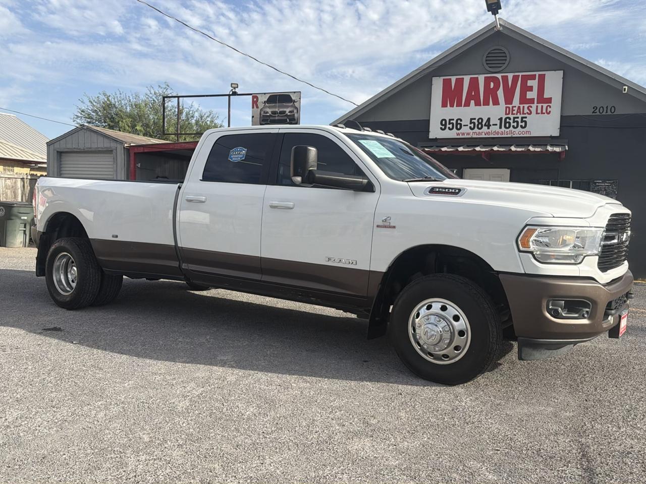 RAM 3500 Big Horn 4x4 Crew Cab 8' Box 2020