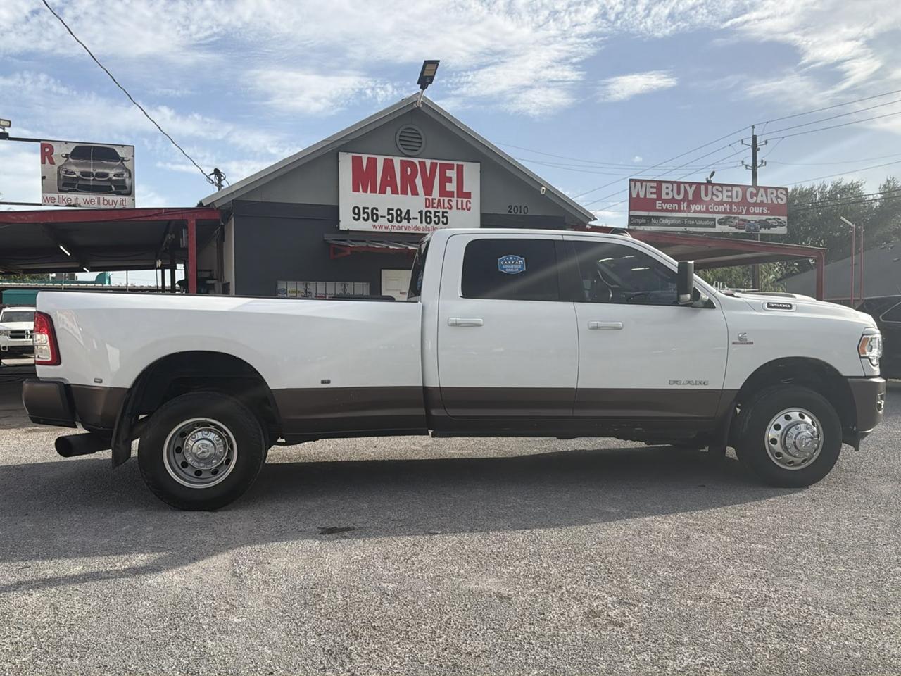 RAM 3500 Big Horn 4x4 Crew Cab 8' Box 2020