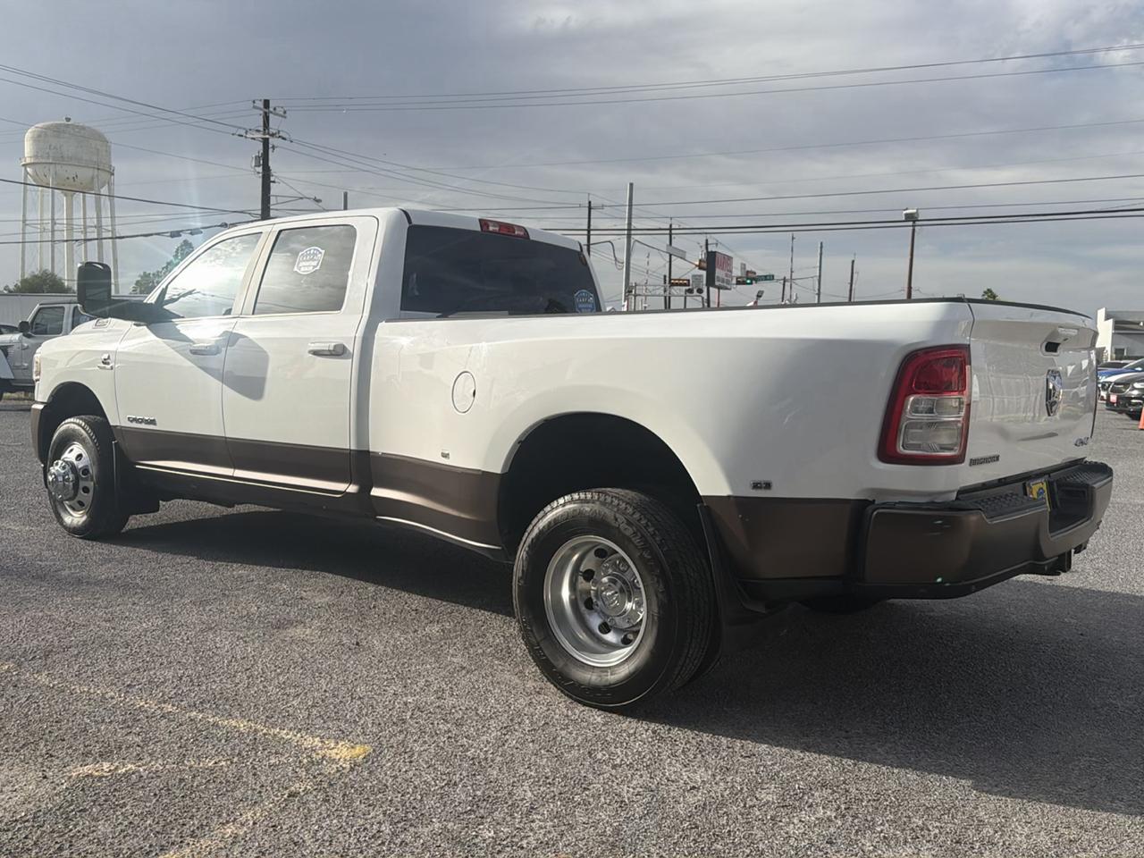 RAM 3500 Big Horn 4x4 Crew Cab 8' Box 2020