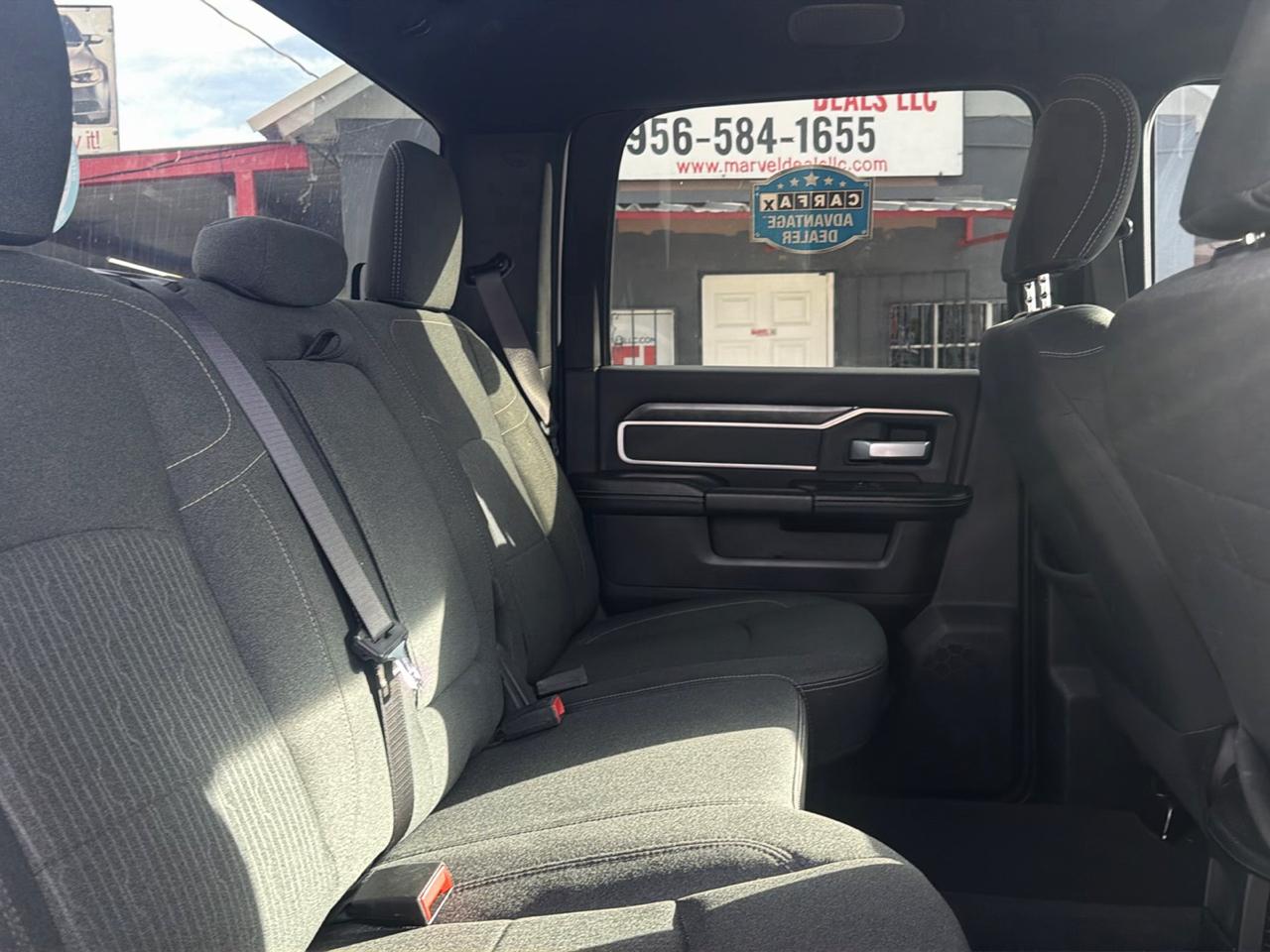 RAM 3500 Big Horn 4x4 Crew Cab 8' Box 2020