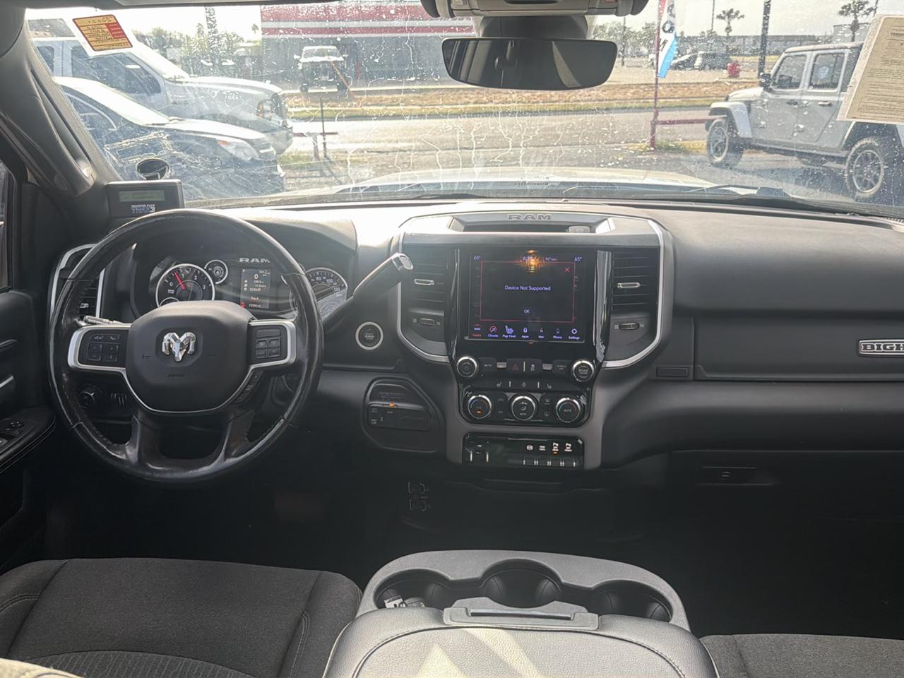 RAM 3500 Big Horn 4x4 Crew Cab 8' Box 2020