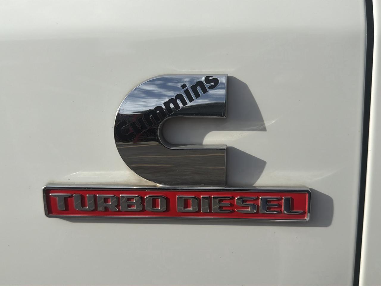 RAM 3500 Big Horn 4x4 Crew Cab 8' Box 2020