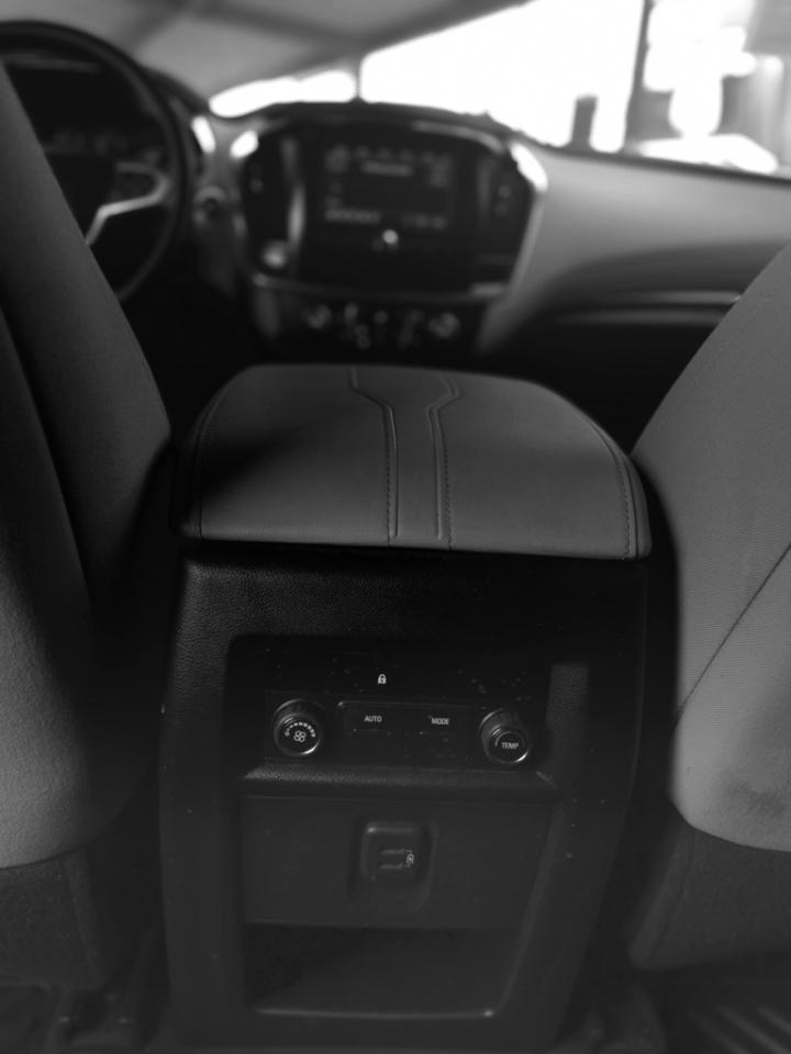 Chevrolet Traverse FWD 4dr LS w/1LS 2023
