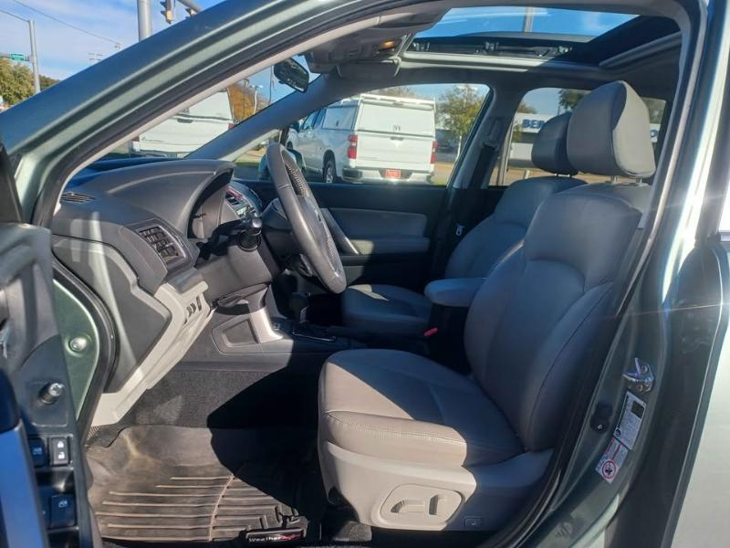 Subaru Forester 2.5i Touring 2016 Subaru Forester 2.5i Touring 2016