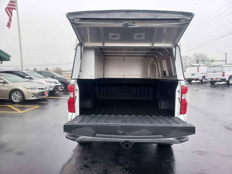 2022 Chevrolet Silverado 1500 LT photo 4