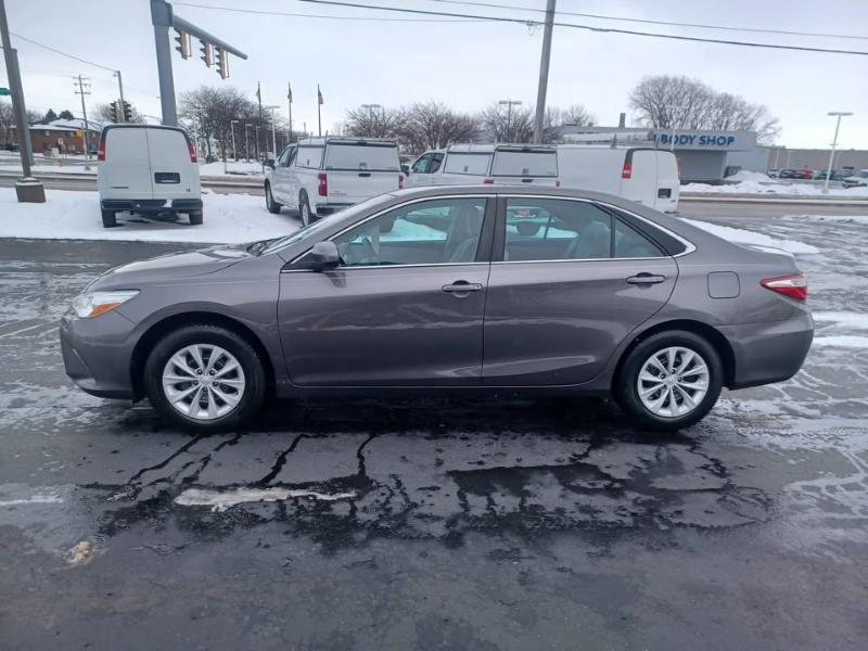 Toyota Camry LE 2017