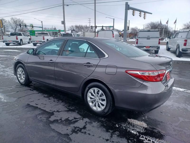 Toyota Camry LE 2017