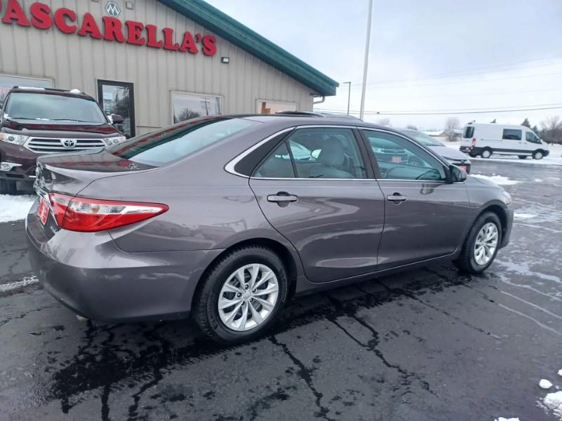 Toyota Camry LE 2017