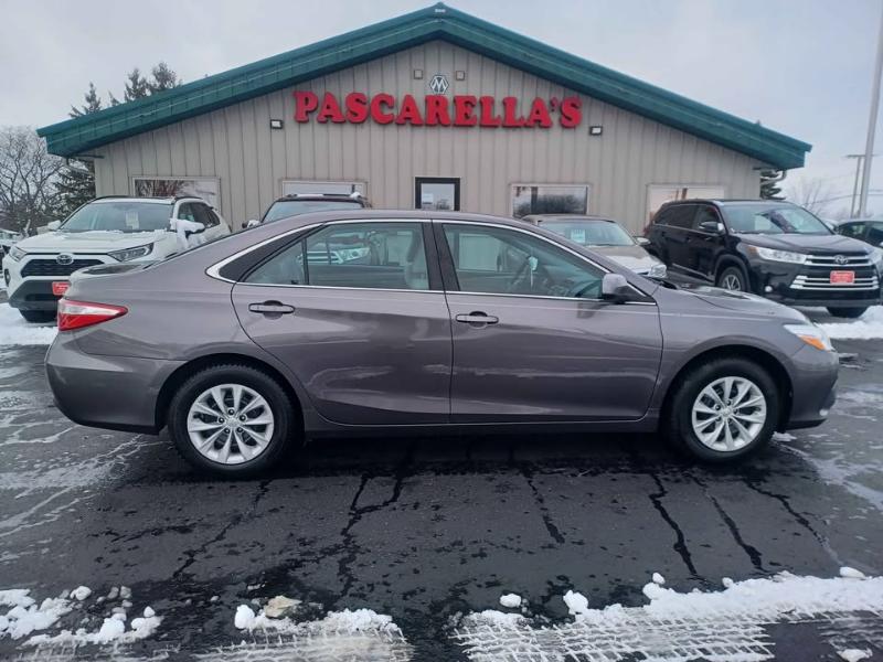 Toyota Camry LE 2017