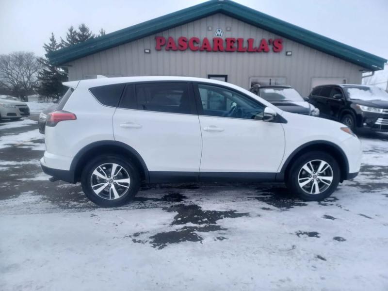 Toyota RAV4 XLE AWD 2018