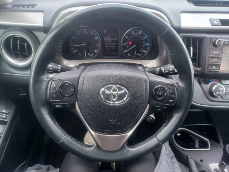 Toyota RAV4 XLE AWD 2018