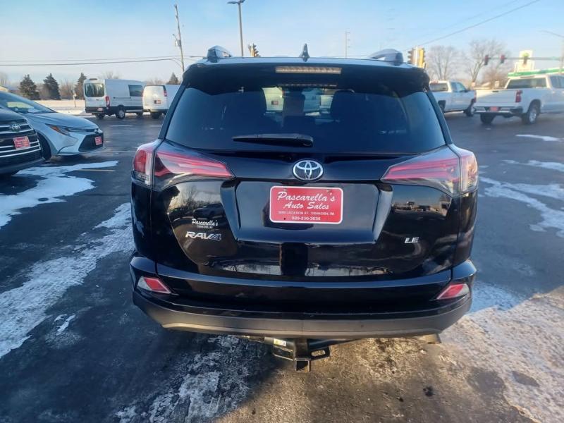 Toyota RAV4 LE FWD 2017