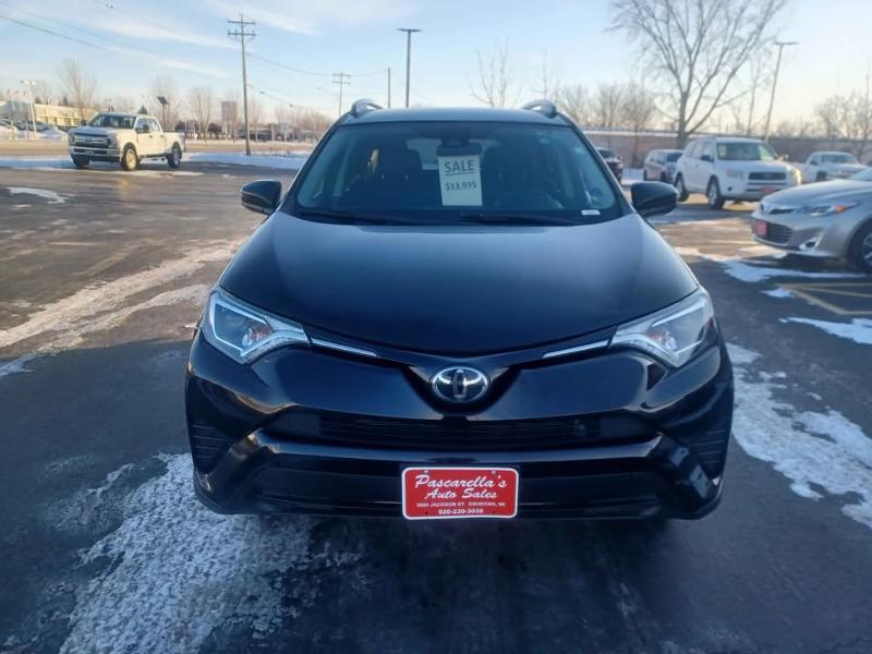 Toyota RAV4 LE FWD 2017