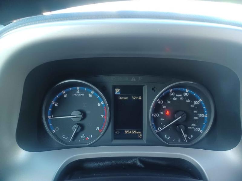 Toyota RAV4 LE FWD 2017