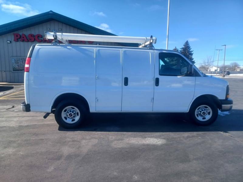GMC Savana G2500 Cargo 2016