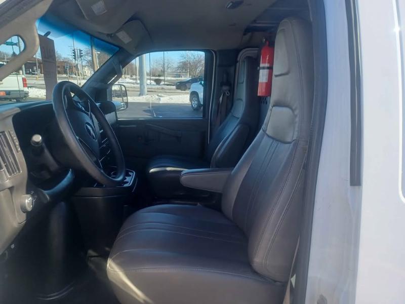 GMC Savana G2500 Cargo 2016