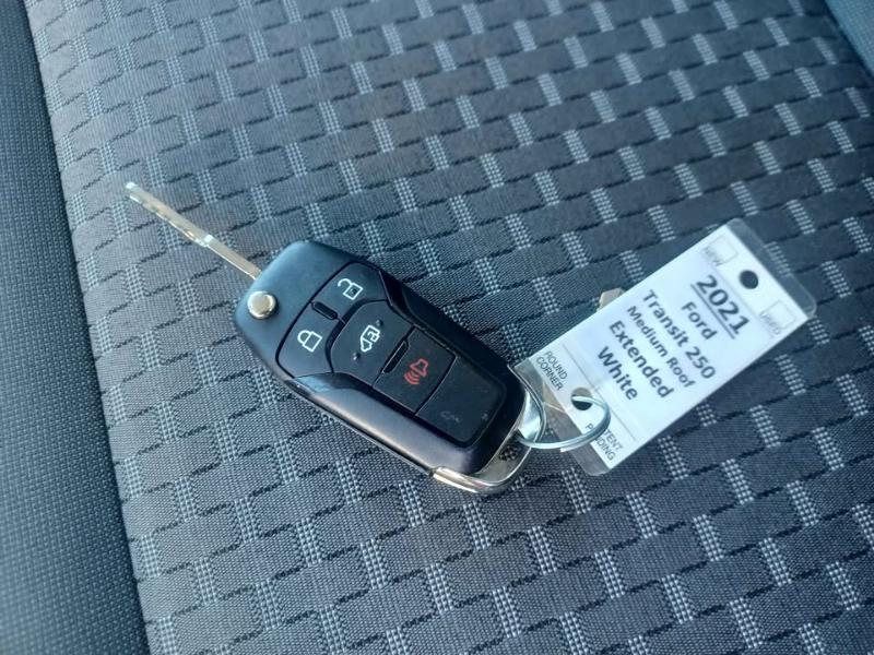 Ford Transit 250 Van Med. Roof w/Sliding Pass. 130-in. WB 2021