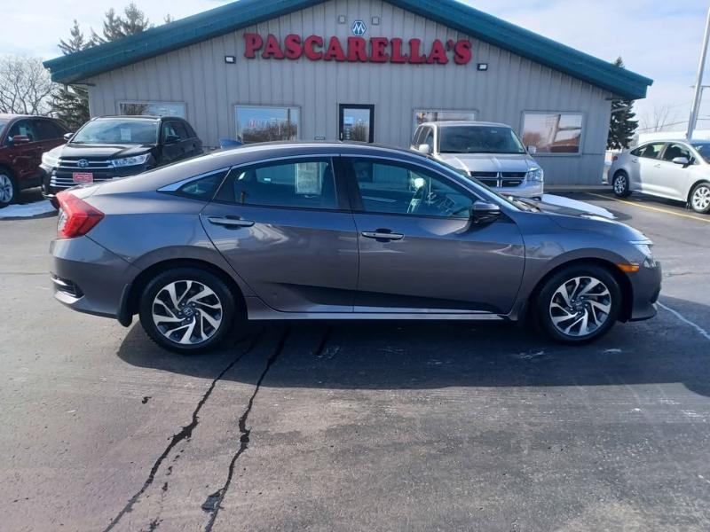 Honda Civic EX sedan 2017