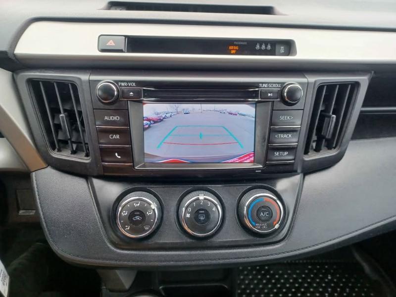 Toyota RAV4 LE AWD 2018