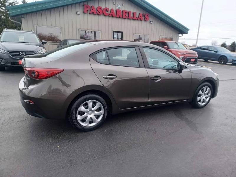Mazda MAZDA3 i Sport 4D Sedan 2015