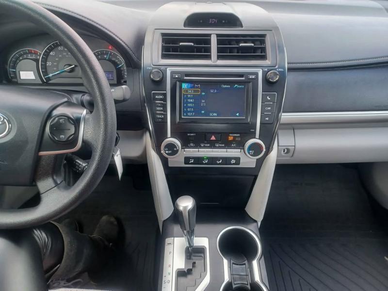 Toyota Camry LE 2012