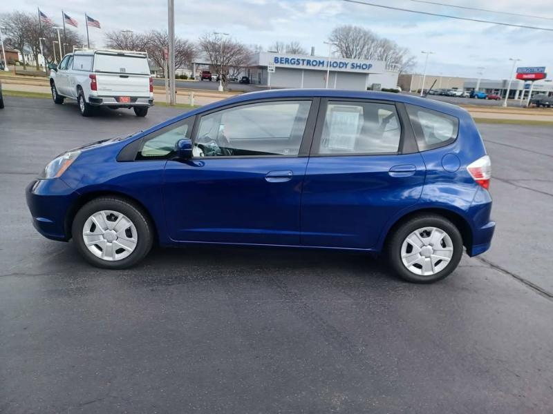 Honda Fit 5-Speed MT 2013