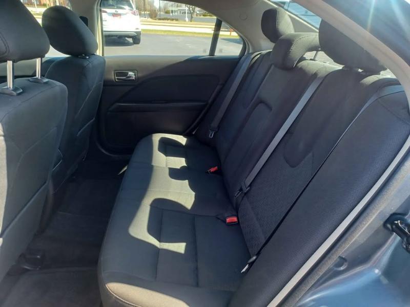 Ford Fusion I4 SE 2011