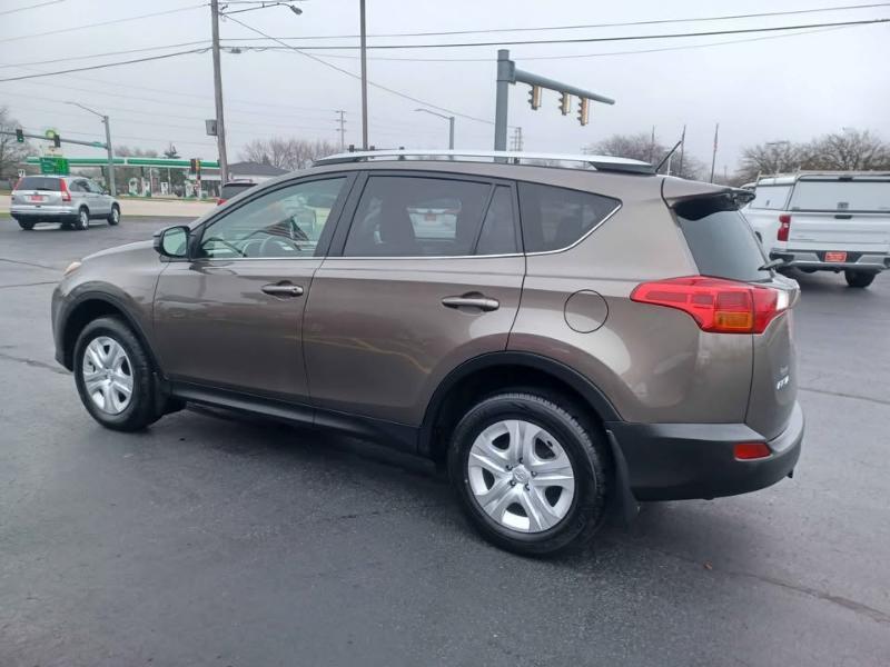 Toyota RAV4 LE AWD 2015