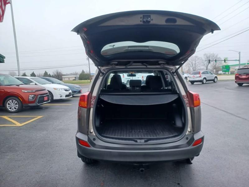 Toyota RAV4 LE AWD 2015