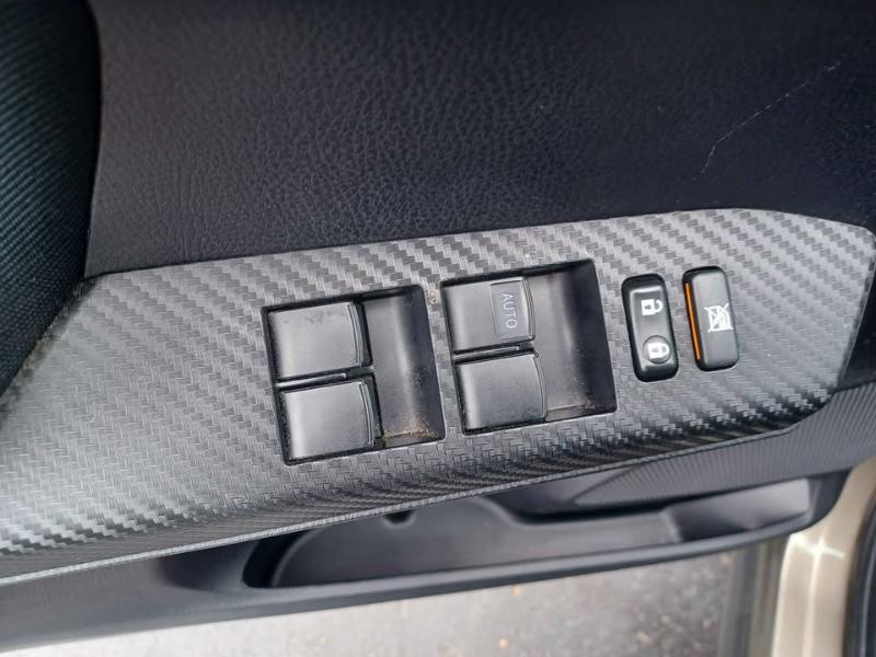 Toyota RAV4 LE AWD 2015