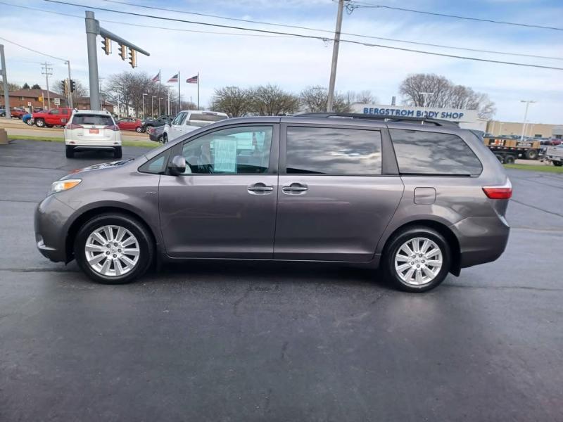 Toyota Sienna  2017