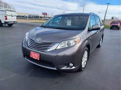 2017 Toyota Sienna 