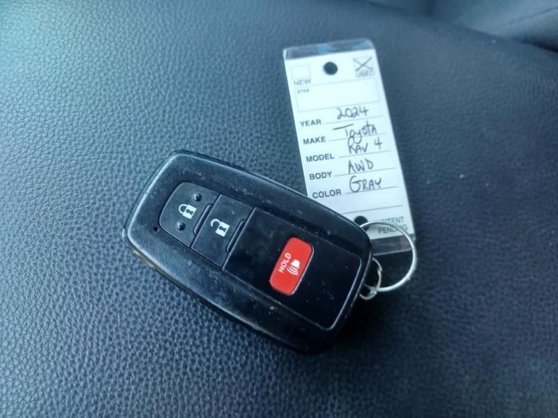 Toyota RAV4 XLE AWD 2024