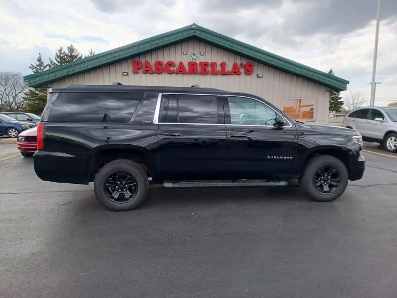 Chevrolet Suburban  2019
