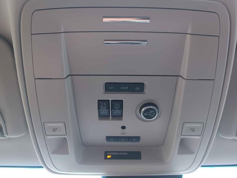 Chevrolet Suburban  2019