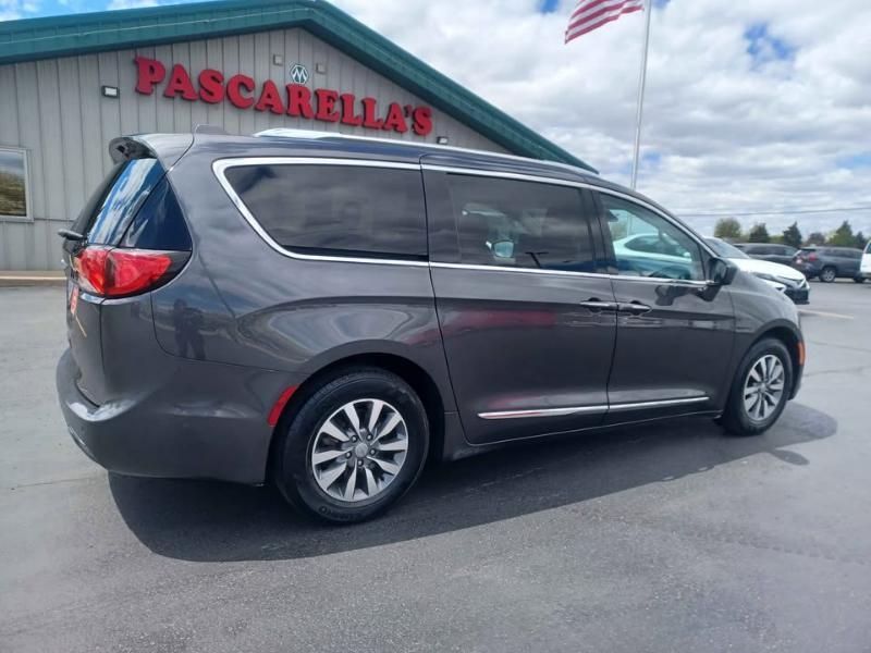 Chrysler Pacifica Touring-L Plus 2020